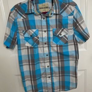 Men’s button down short sleeve